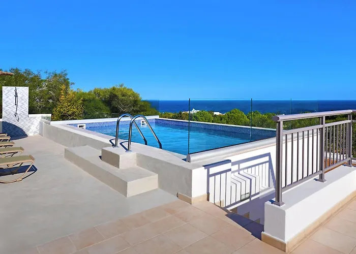 Cape Panorama Villa *